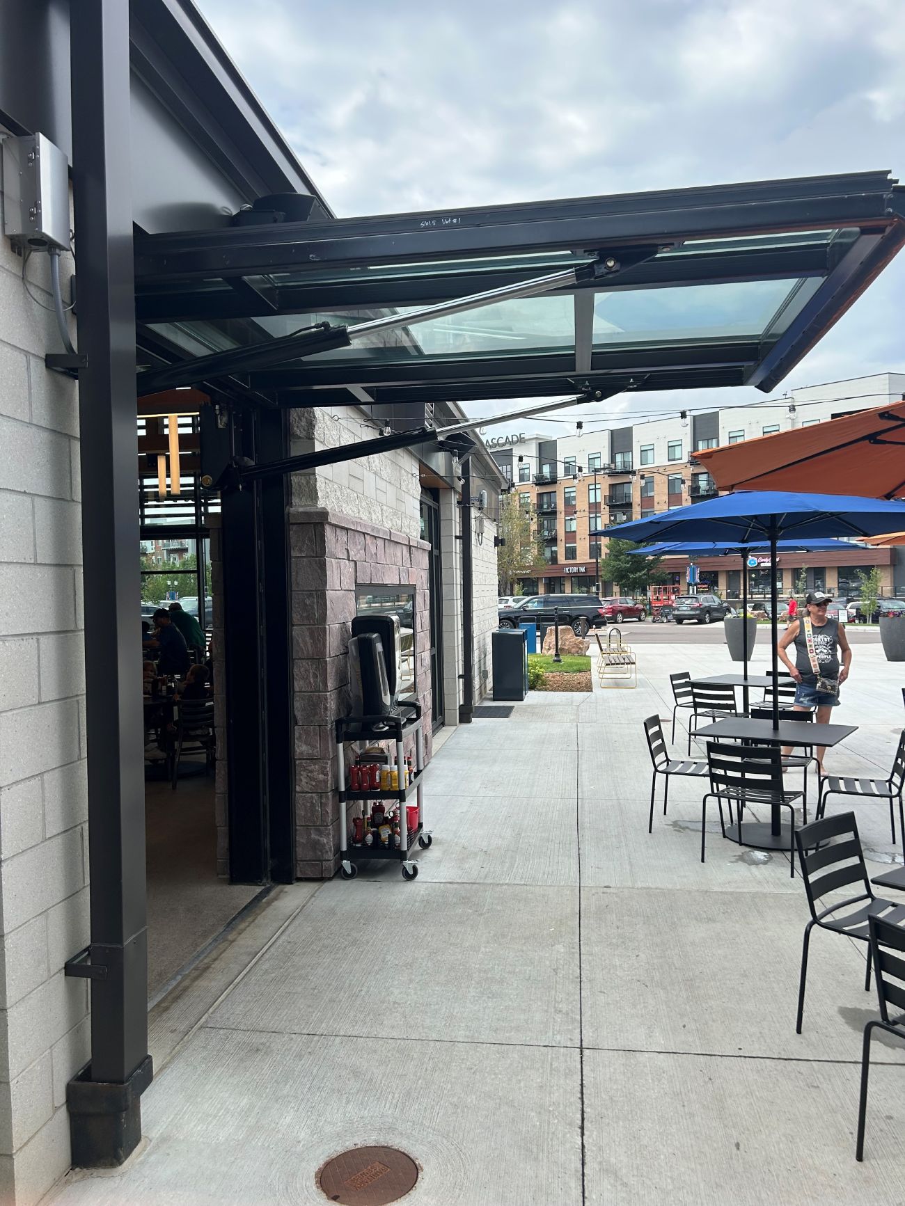 row_1_col_2_img_2 placeholder